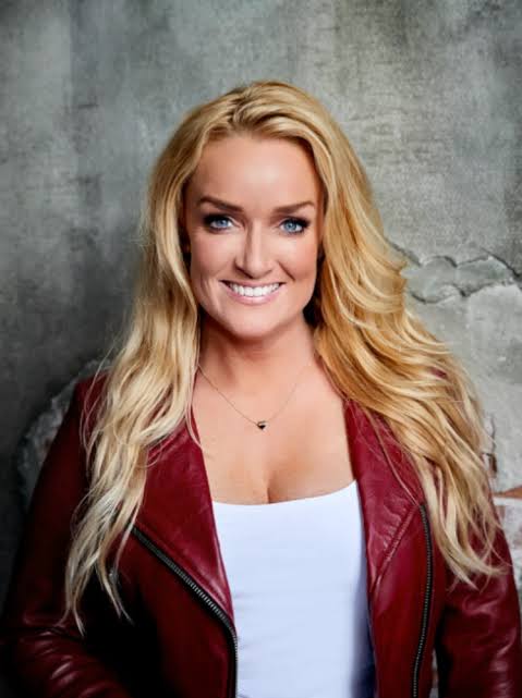 Samantha Steenwijk